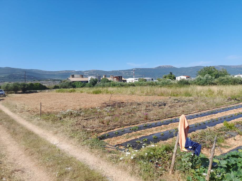 Građevinsko zemljište prvi red do mora, Kaštel Štafilić, 5860,5 m2 Compass nekretnine