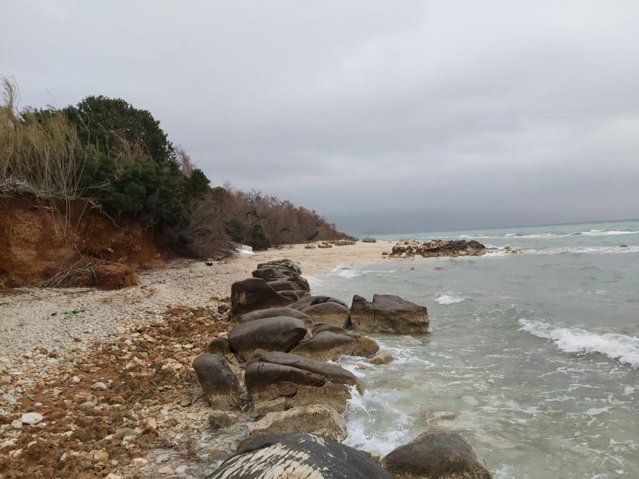 Građevinsko zemljište prvi red do mora, Kaštel Štafilić, 5860,5 m2 Compass nekretnine
